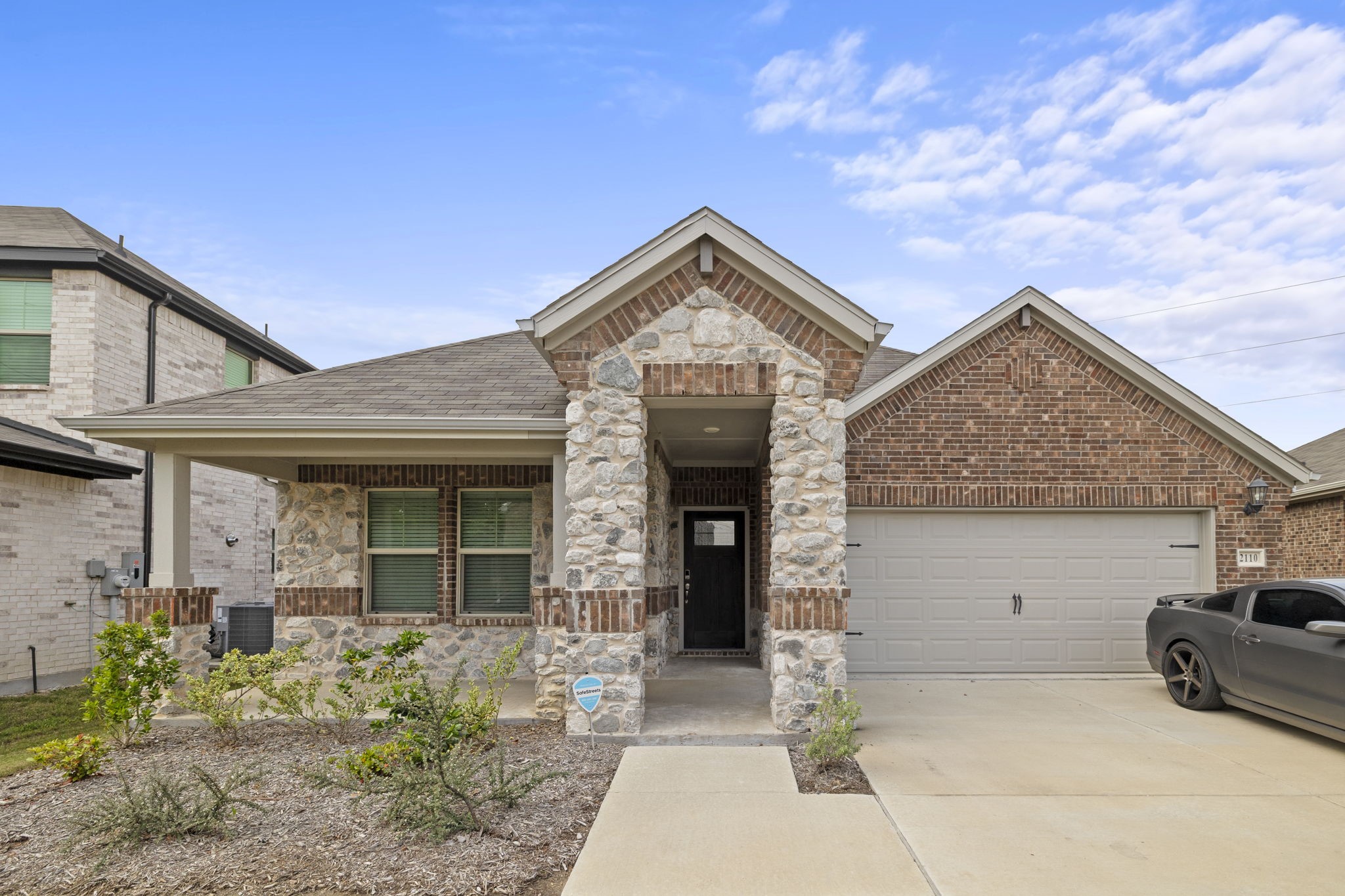 2110 Colt Court — photo
