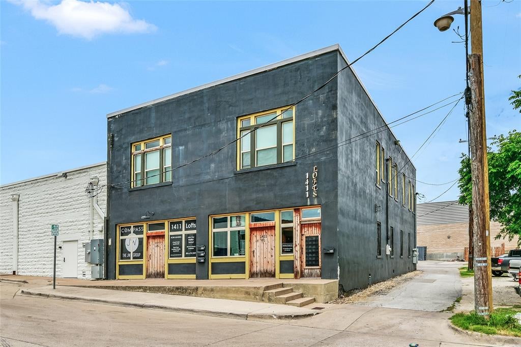 1411 Wesleyan Street — photo