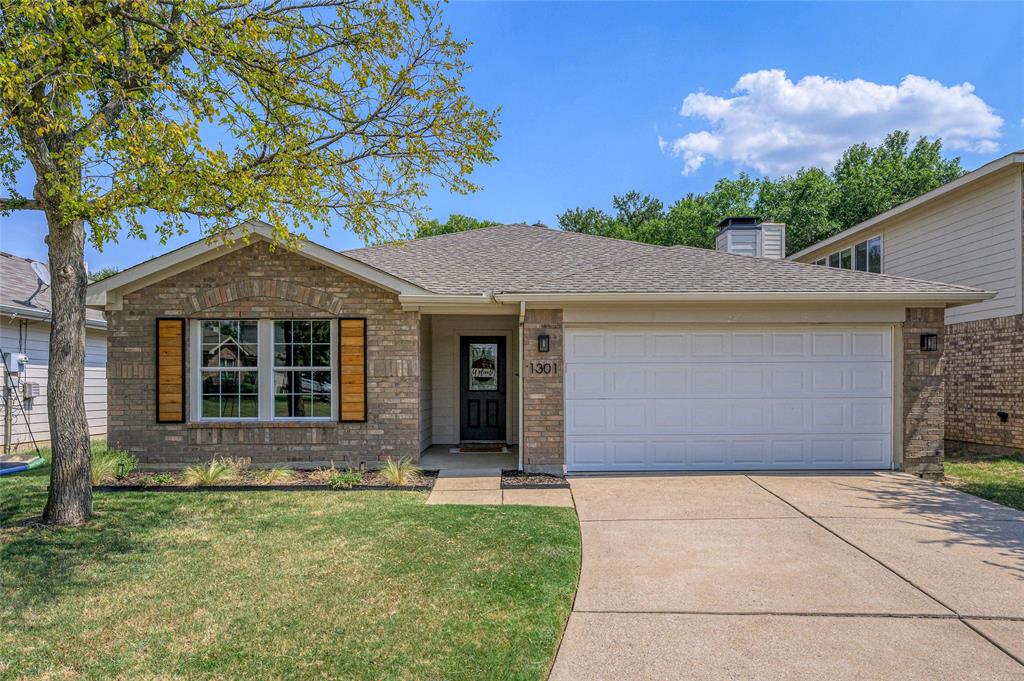 1301 Oak Hollow Lane — photo