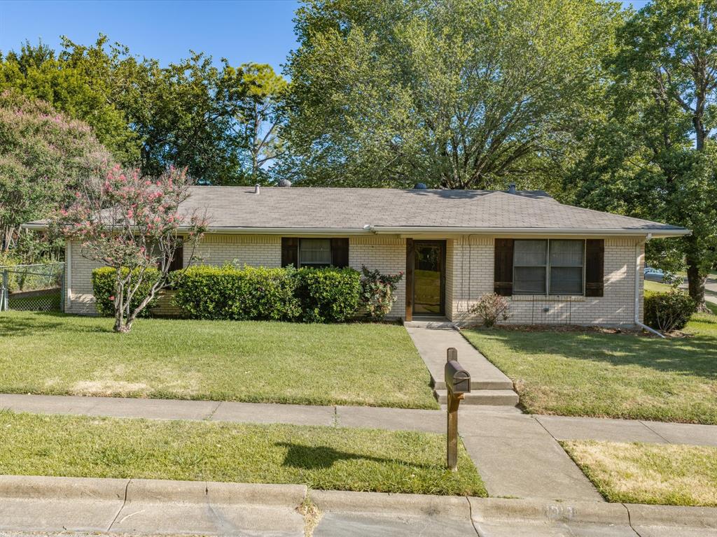 1313 Crestridge Street — photo