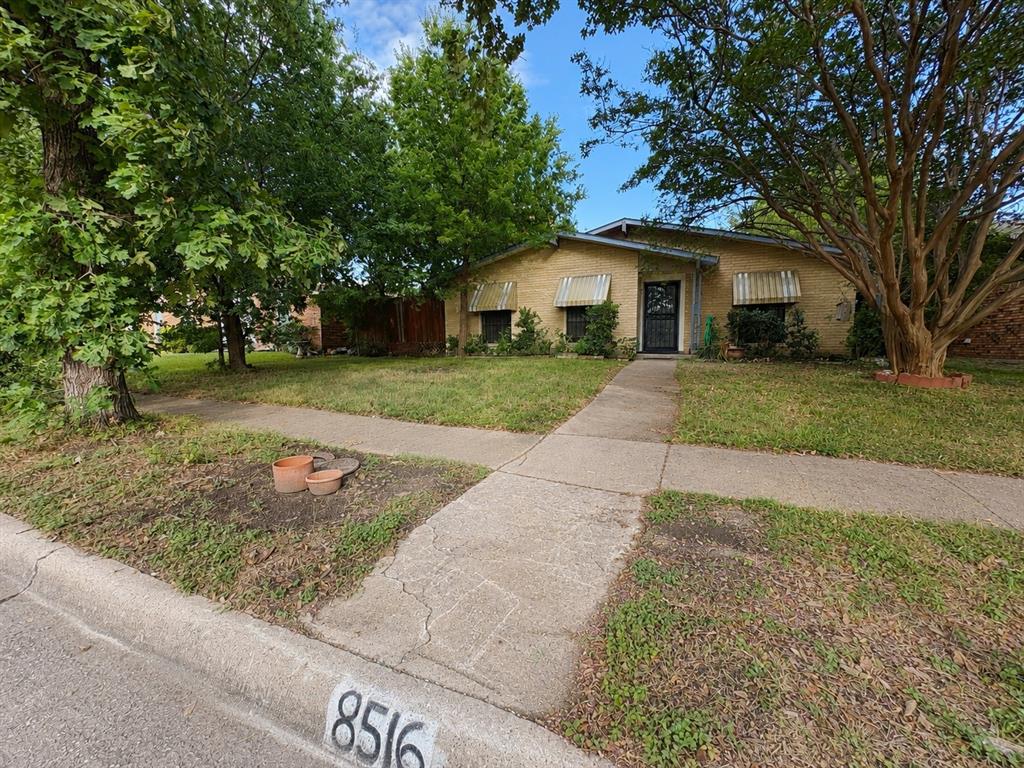 8516 Londonderry Lane — photo