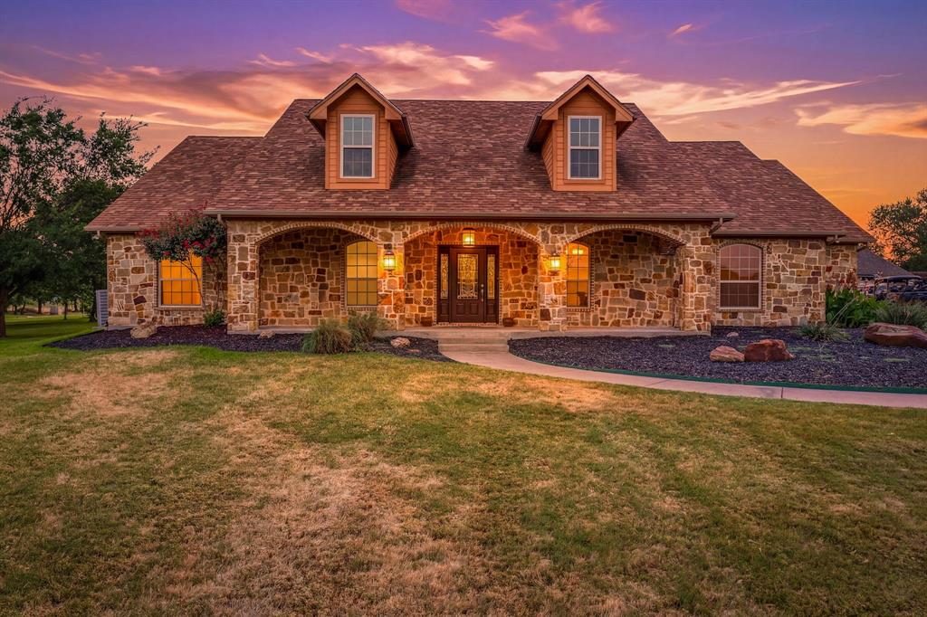 910 Mallard Pointe Drive — photo
