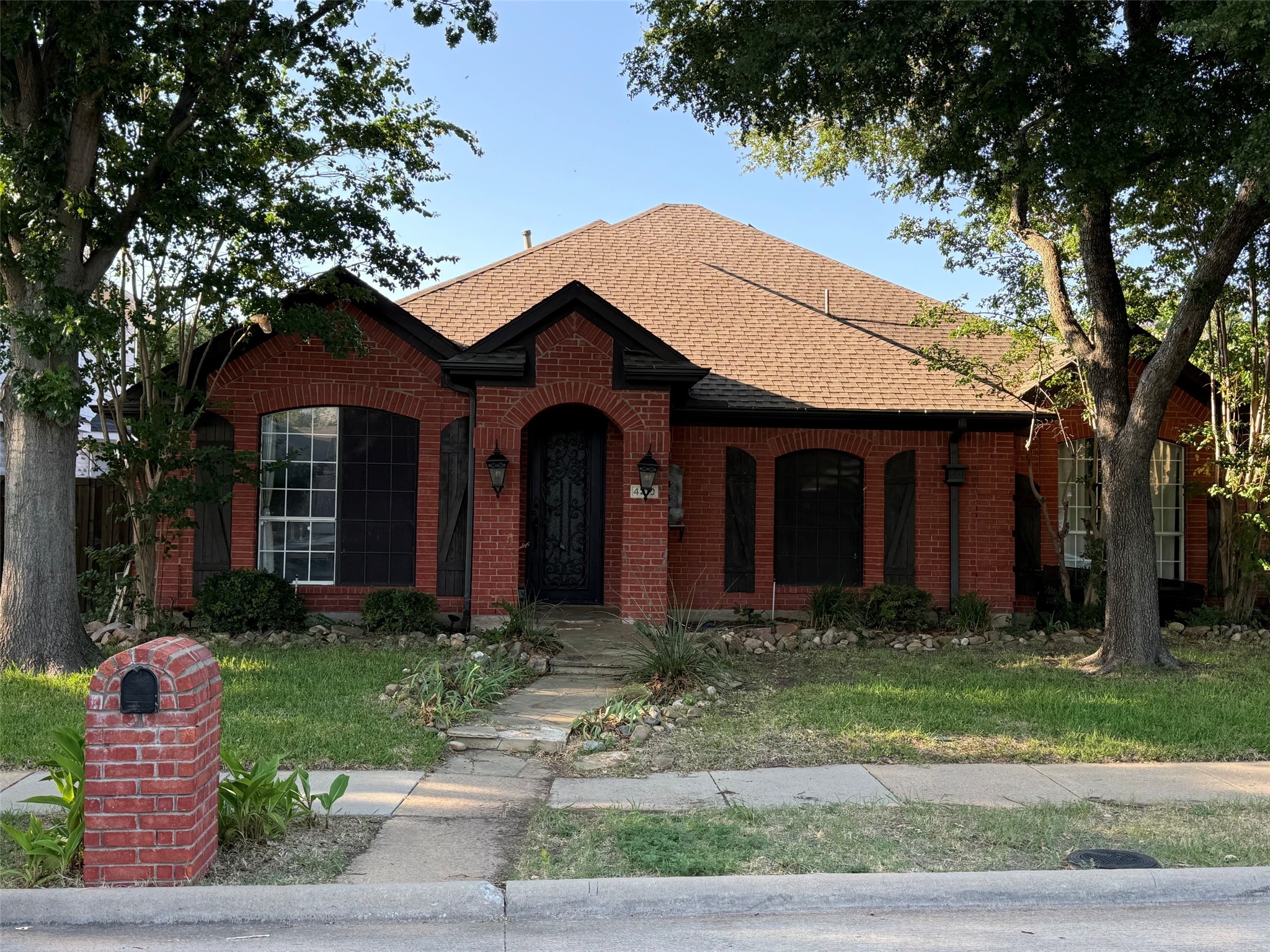 4210 Honeysuckle Drive — photo