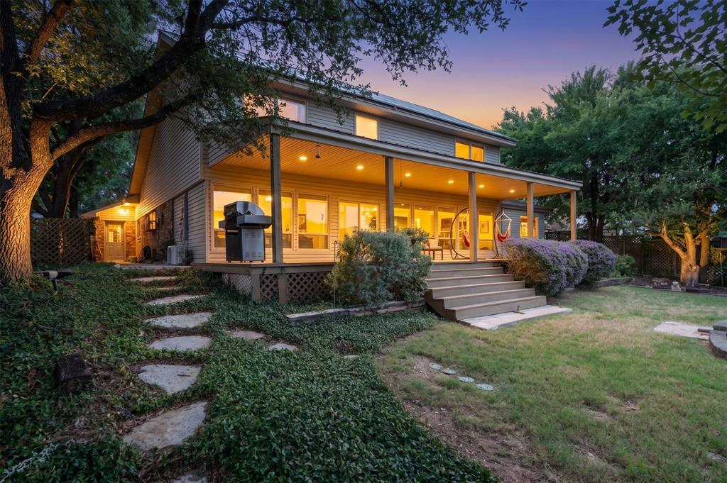 9302 Ravenswood Road — photo