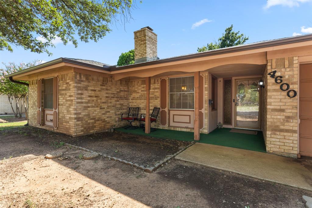 4600 Summit Drive — photo