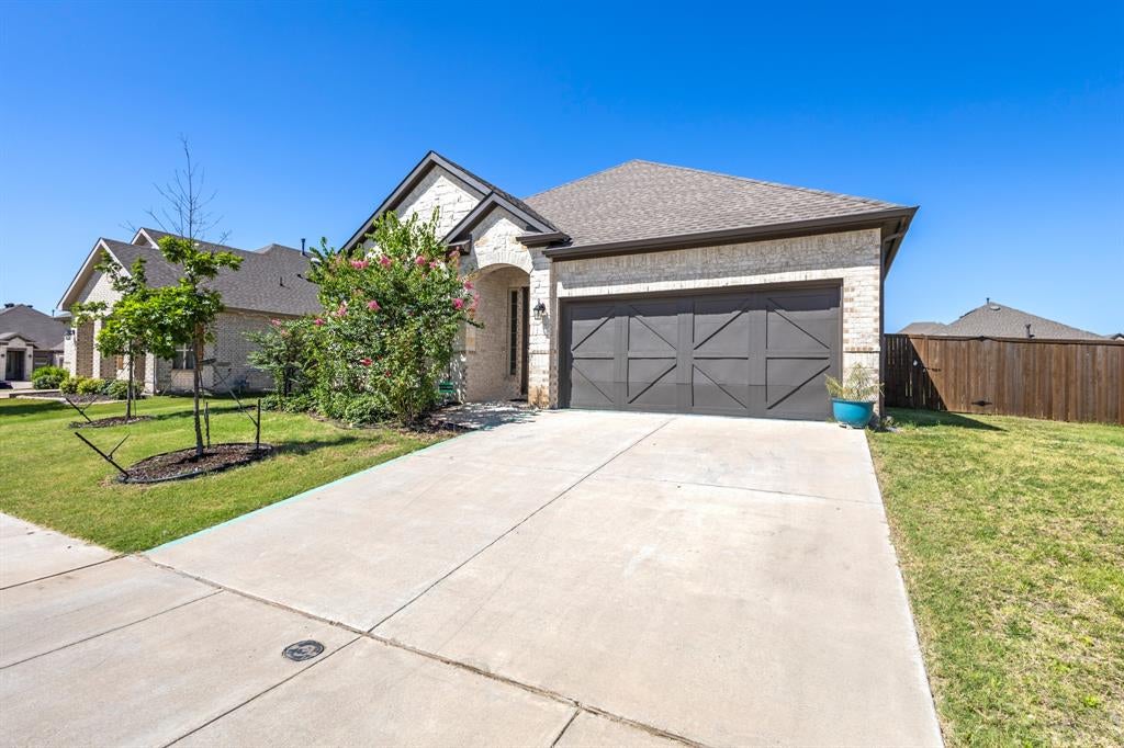 7304 Snyder Lane — photo