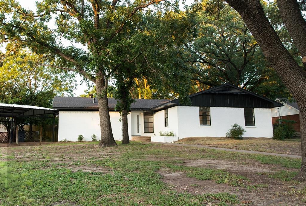 805 Lynn Court — photo
