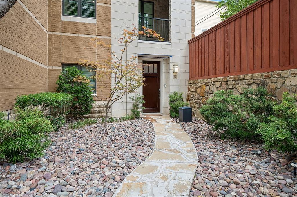 3210 Carlisle Street 34 — photo