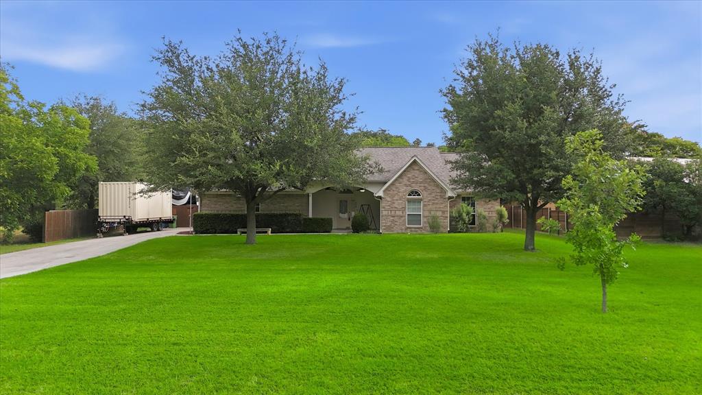 306 Oak Drive — photo