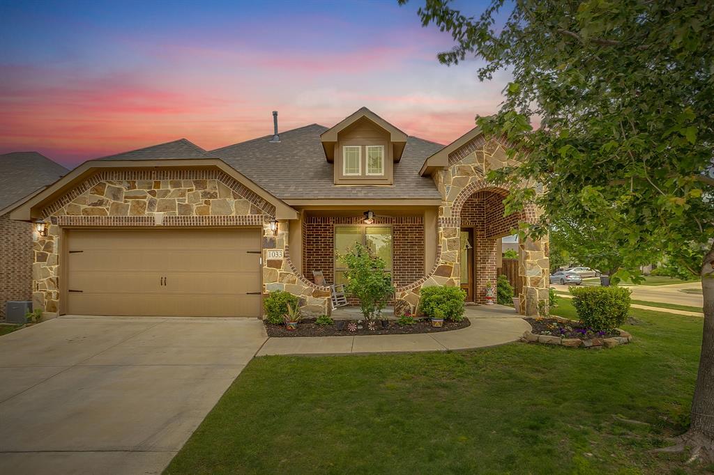 1033 Rustic Oak Way — photo