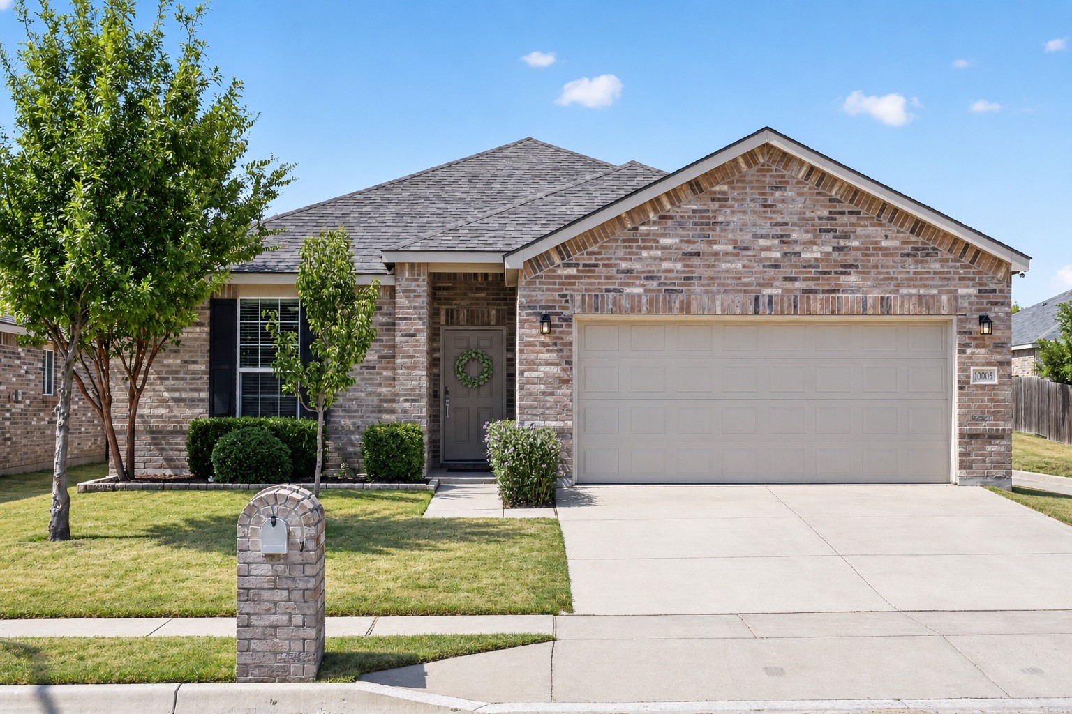 10005 Amosite Drive — photo