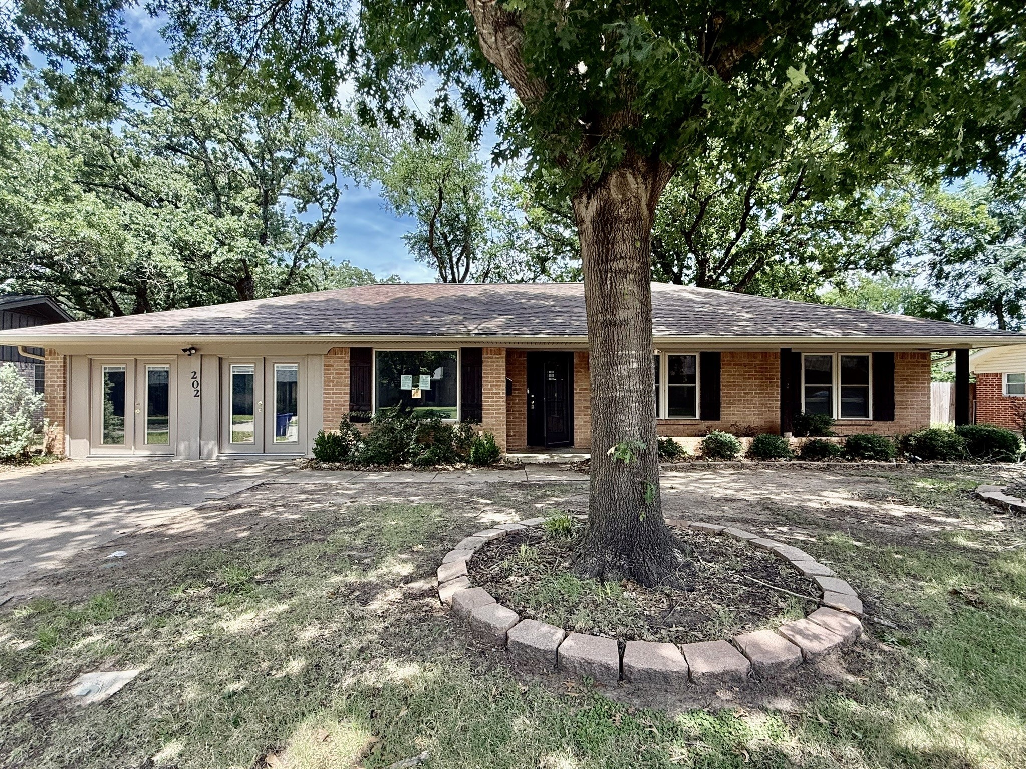 202 Juniper Street — photo