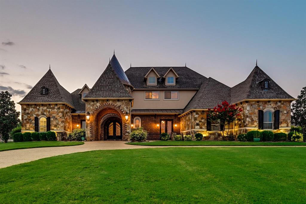 7001 Diamond Oaks Drive — photo