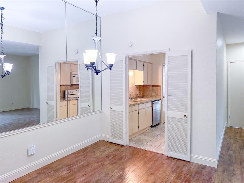 10440 High Hollows Drive 146 — photo