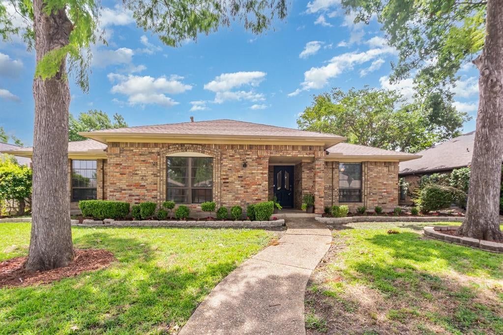 13426 Whispering Hills Drive — photo
