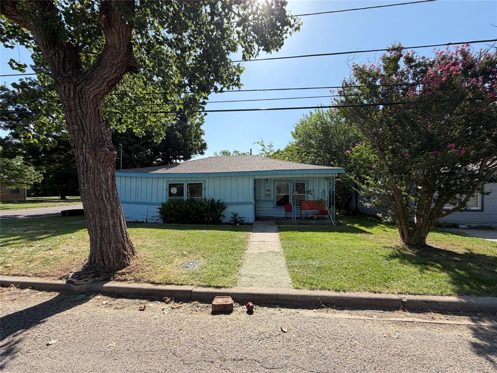 616 White Street — photo