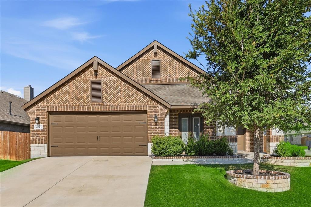 7533 Rothbury Drive — photo