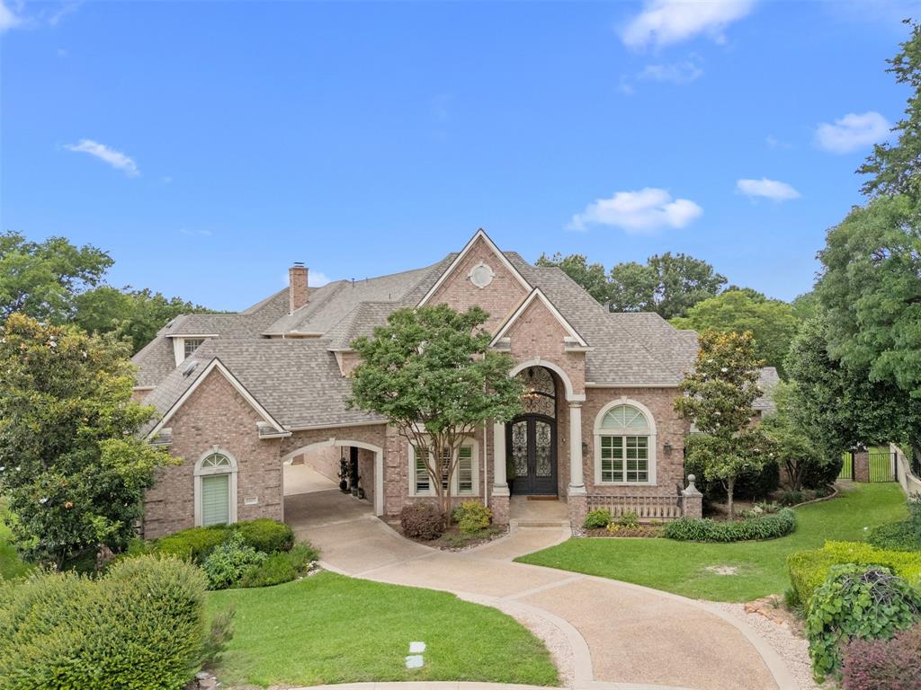6605 Wood Hollow Court — photo