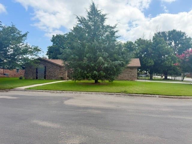 4504 Delwood Drive — photo