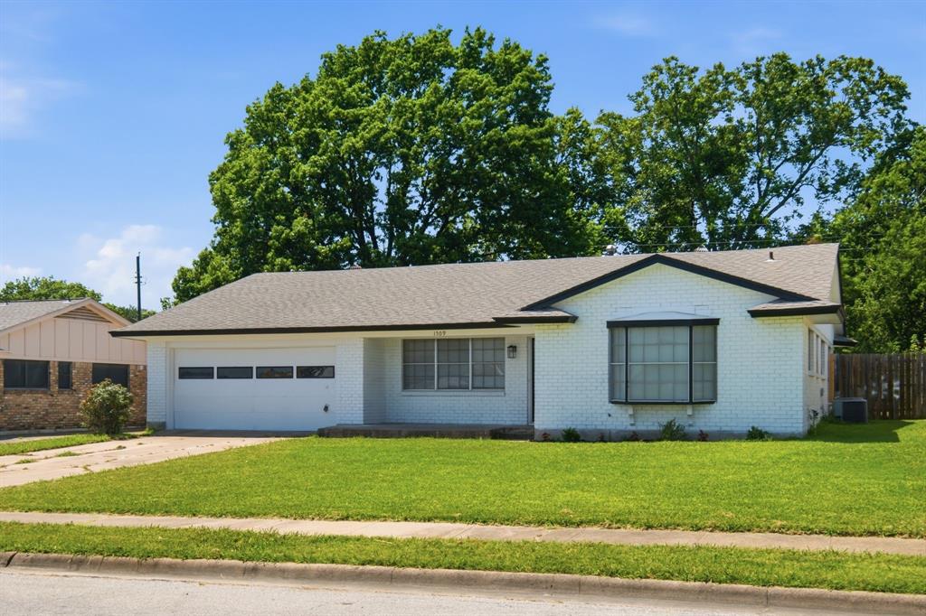 1509 Robin Drive — photo