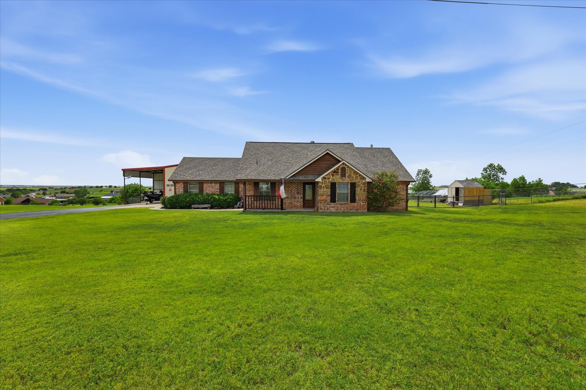 171 Ridge Top Drive, Decatur, TX 76234 — photo 2