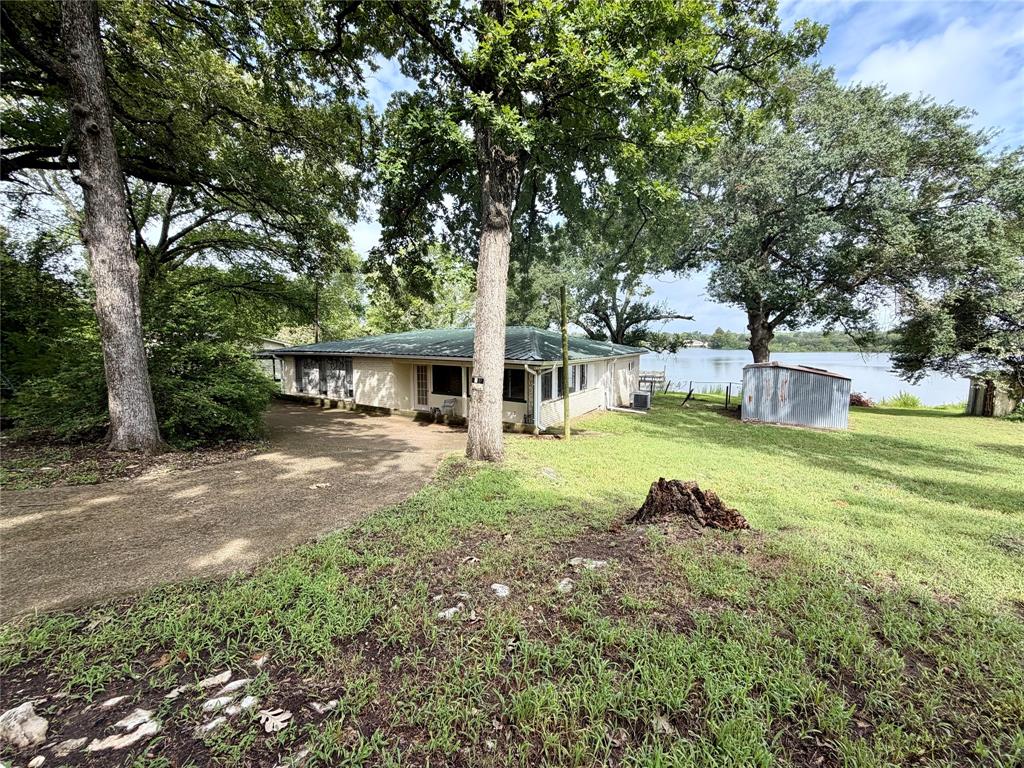 Home in Mexia, TX 76667 — photo 2