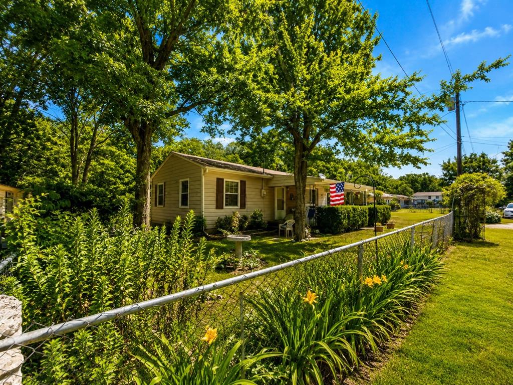2070 County Road 3830 — photo