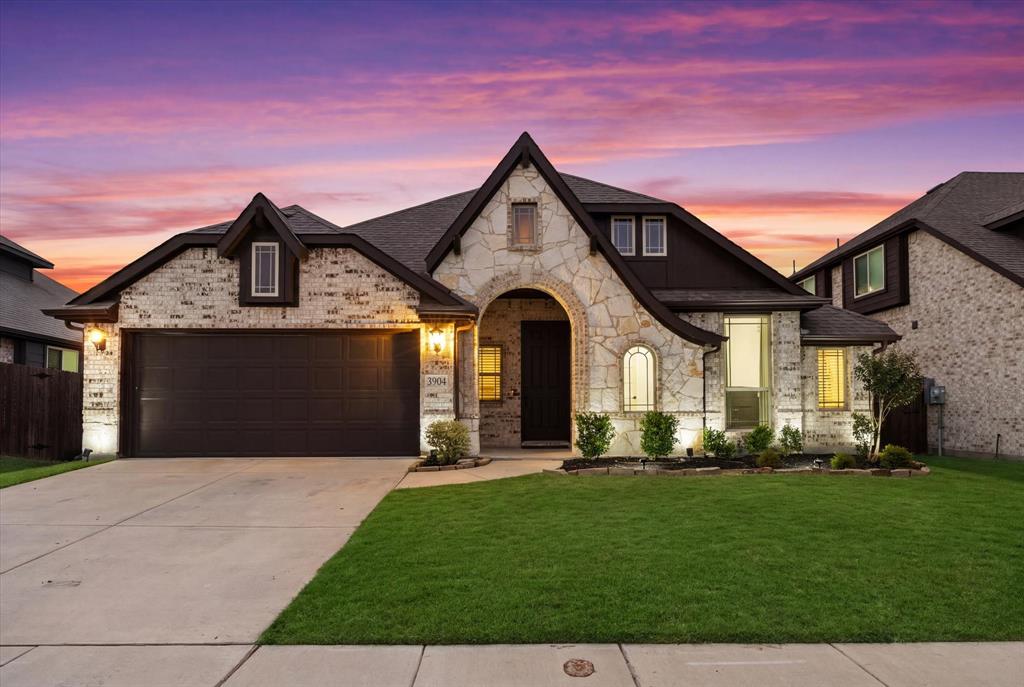 3904 Holly Springs Lane — photo