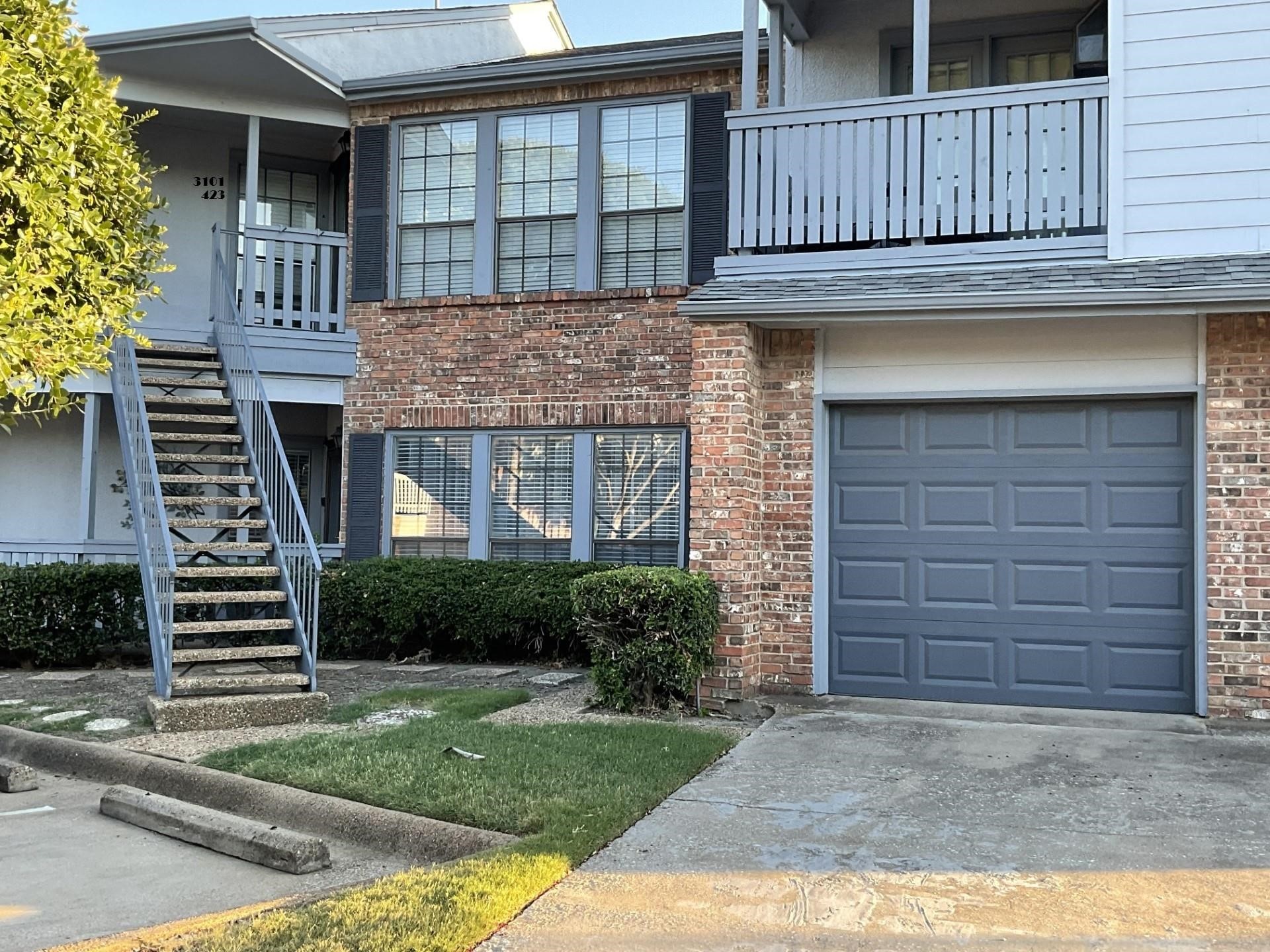 3101 Townbluff Drive 423 — photo