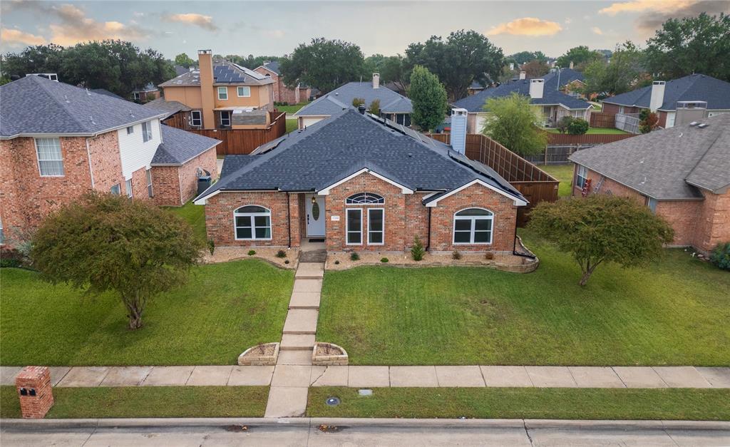 2604 Hackberry Creek — photo