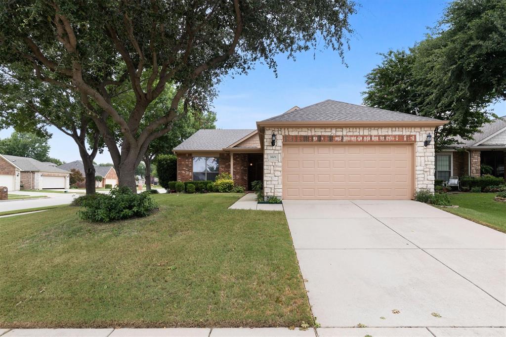 3801 Stone Oak Boulevard — photo