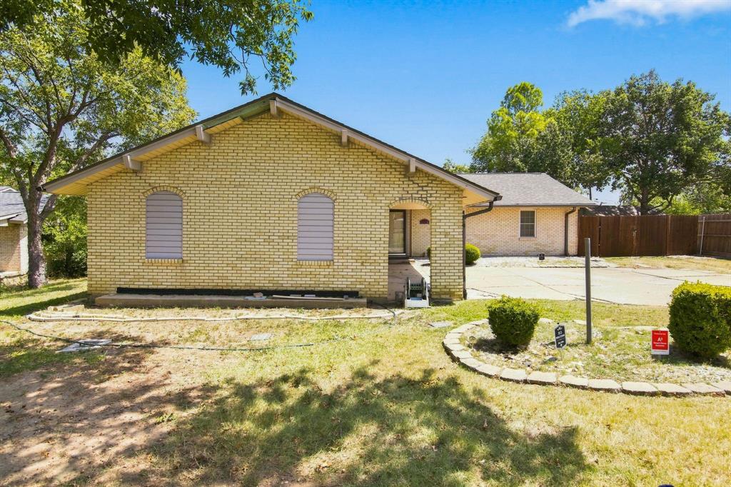 2420 Timberlake Drive — photo