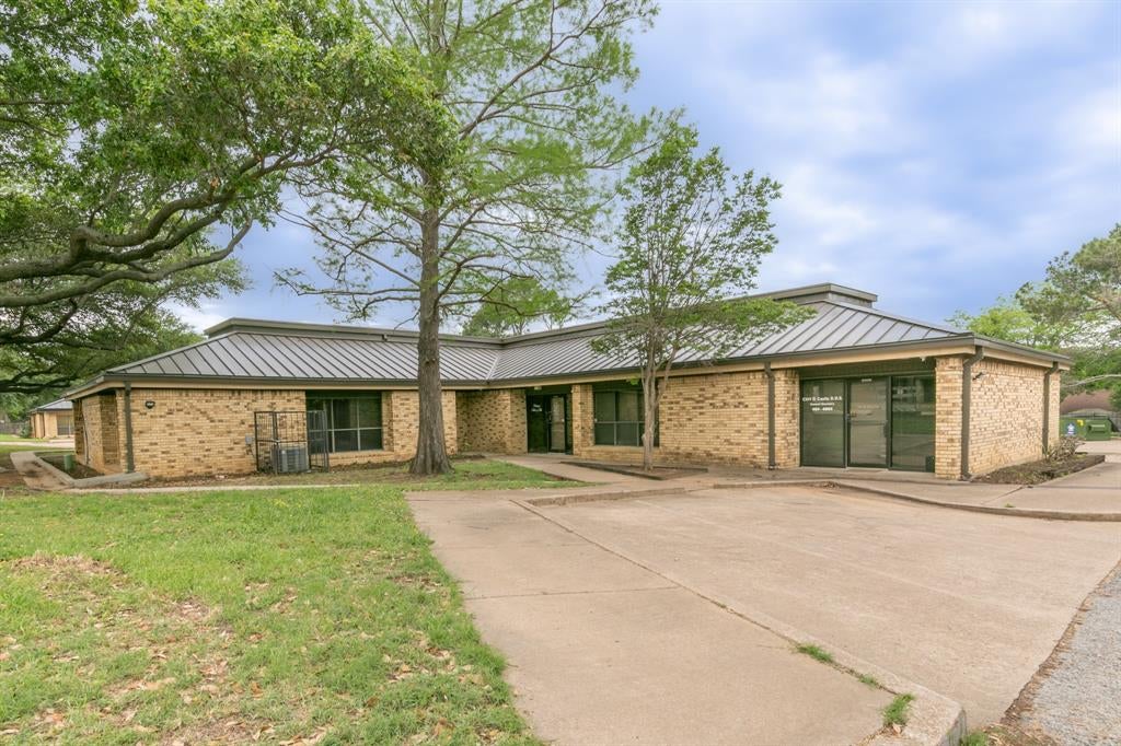 736 N Fielder Road — photo