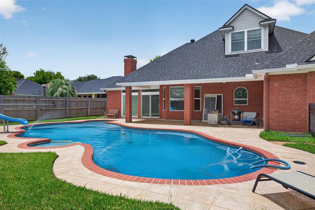 532 Parklane Drive — photo