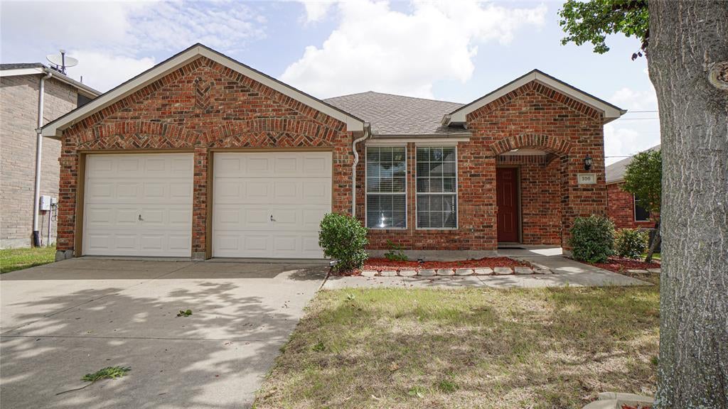 106 Starlight Drive — photo
