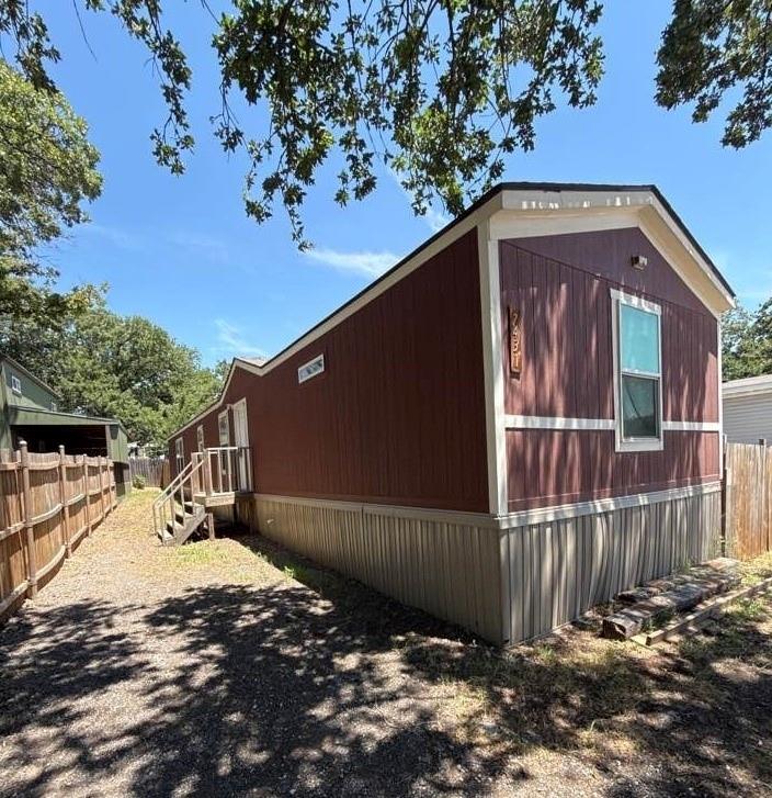 7415 Remington Road — photo