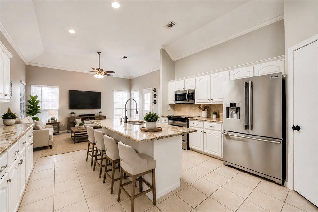 2124 Green Hill Drive — photo