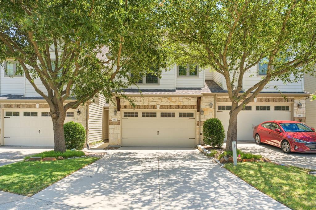 703 Chestnut Hill Drive — photo