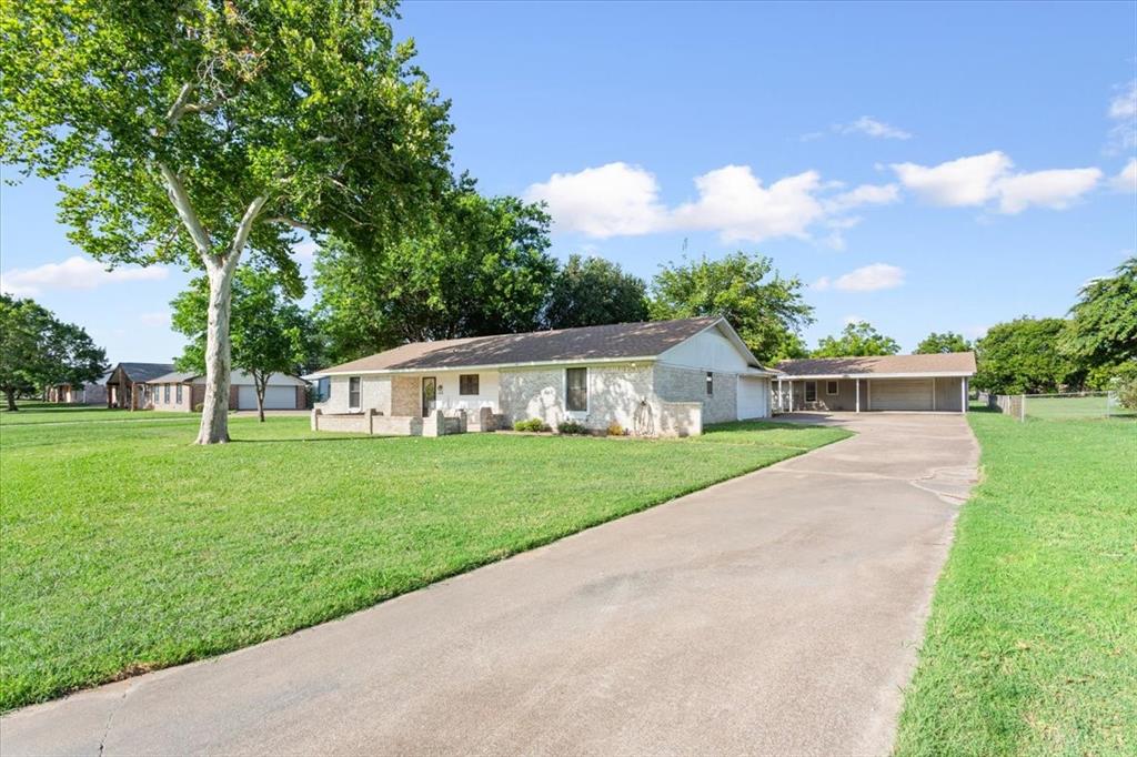 108 Towne West Drive — photo