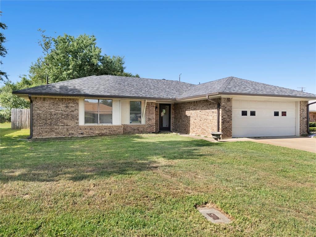 2703 Regal Drive — photo