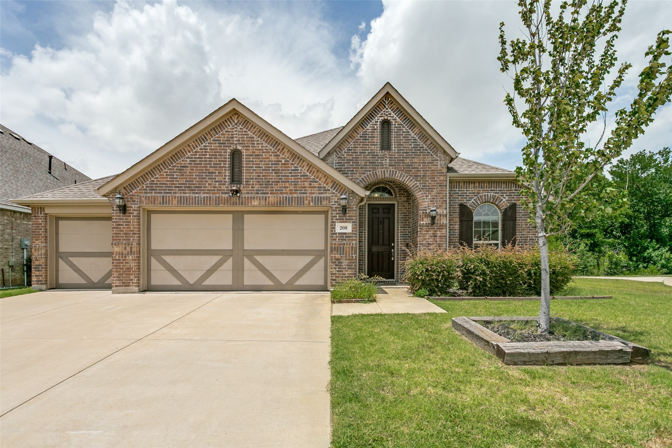 208 Northern Star Court — photo