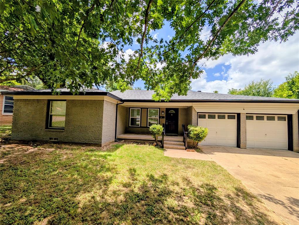 1706 Henderson Court — photo
