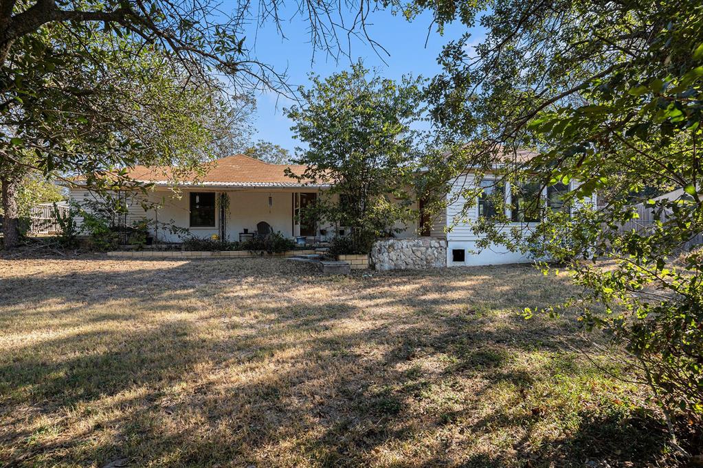 116 Lakeshore Trail — photo
