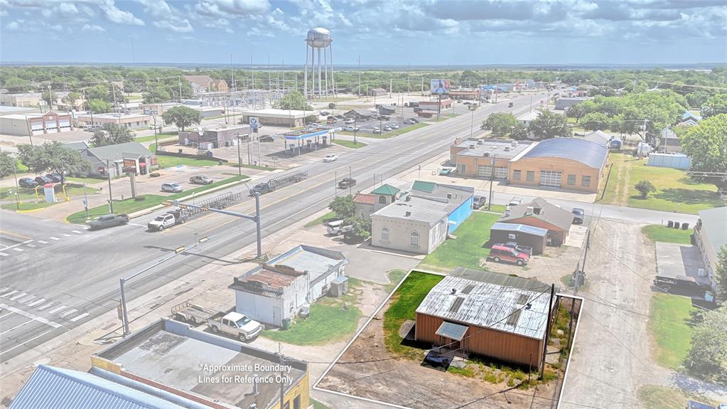 105 W Highway 82 — photo