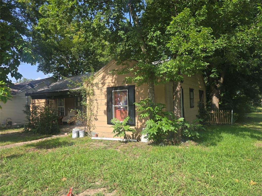 1303 Wesley Street — photo