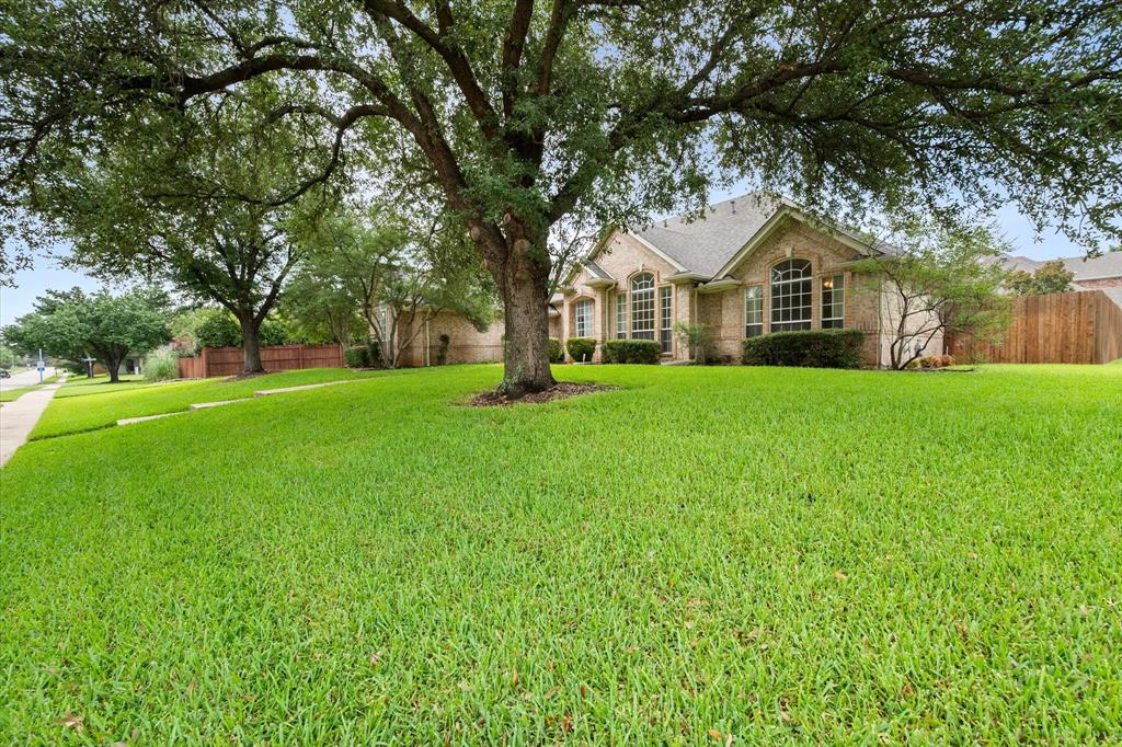 8904 Thornway Drive — photo