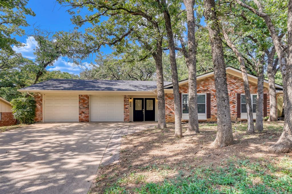 624 Hillview Drive — photo