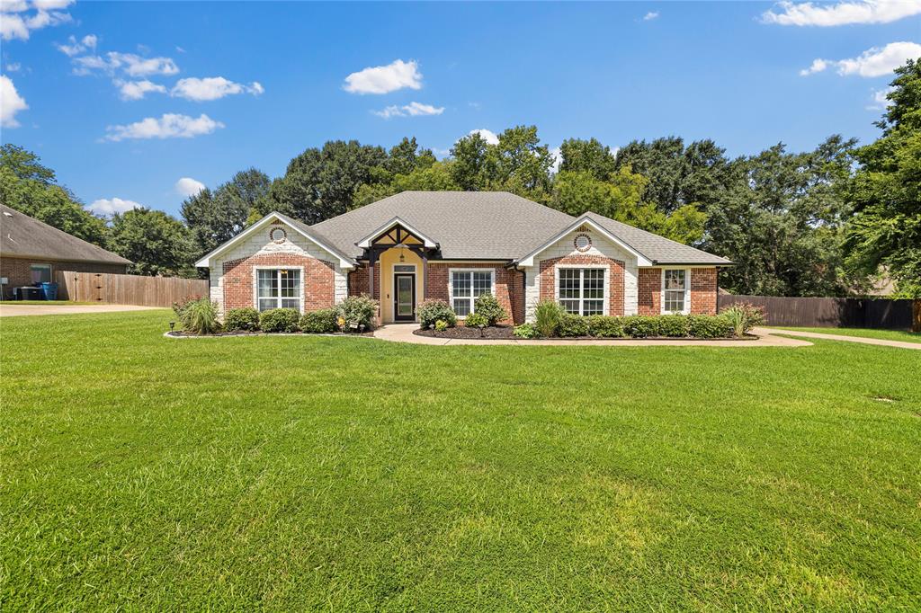 209 Morningstar Drive — photo