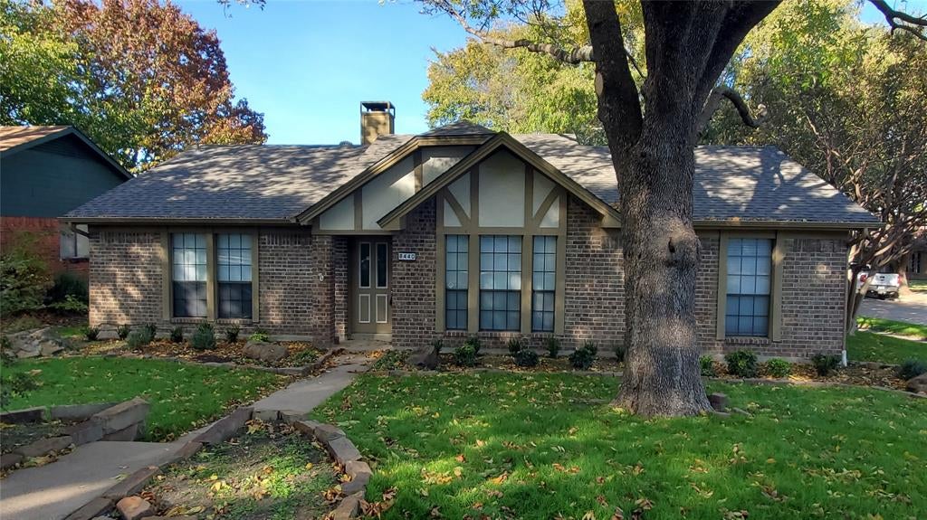 8440 Willow Creek Drive — photo