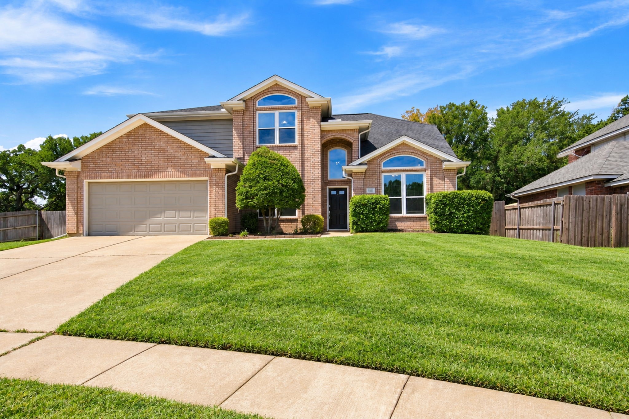 901 Tennison Drive, Euless, TX 76039 — photo 2